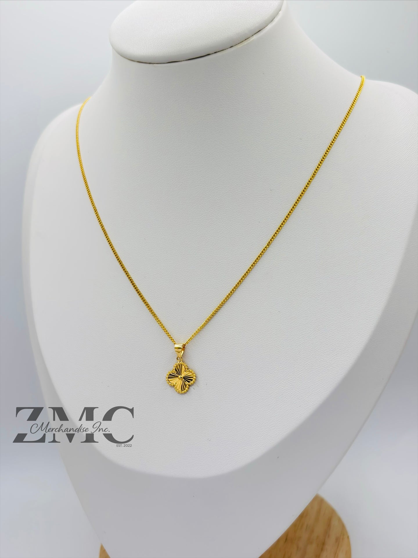 18K Gold Clover Necklace