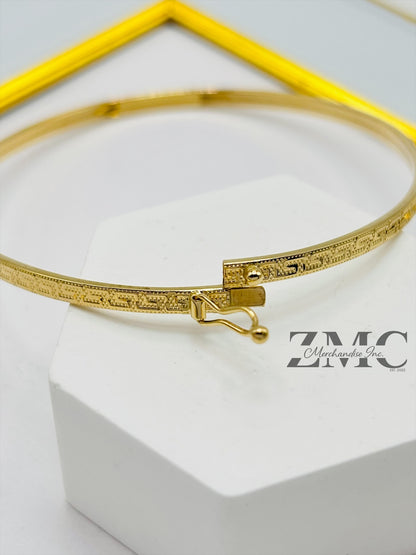 18K Gold Slim Bangle