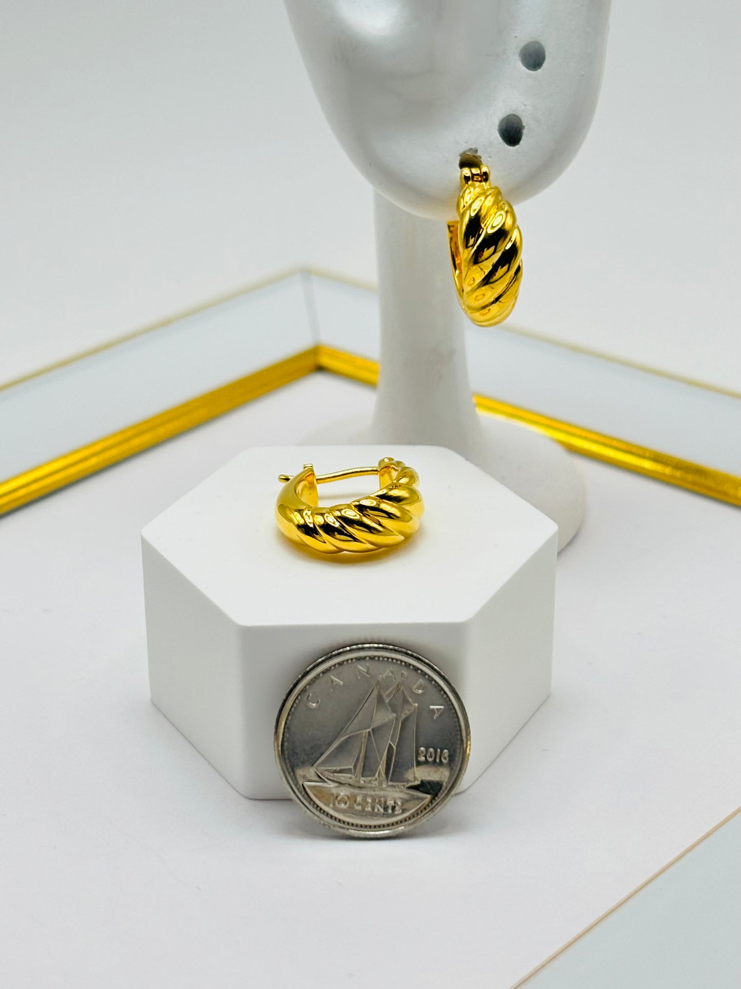 18K Gold Loop Earrings (Electroform)