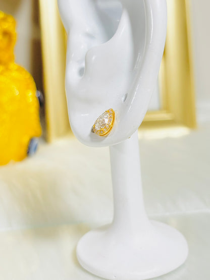 18K Gold Oval Moissanite Diamond Earrings