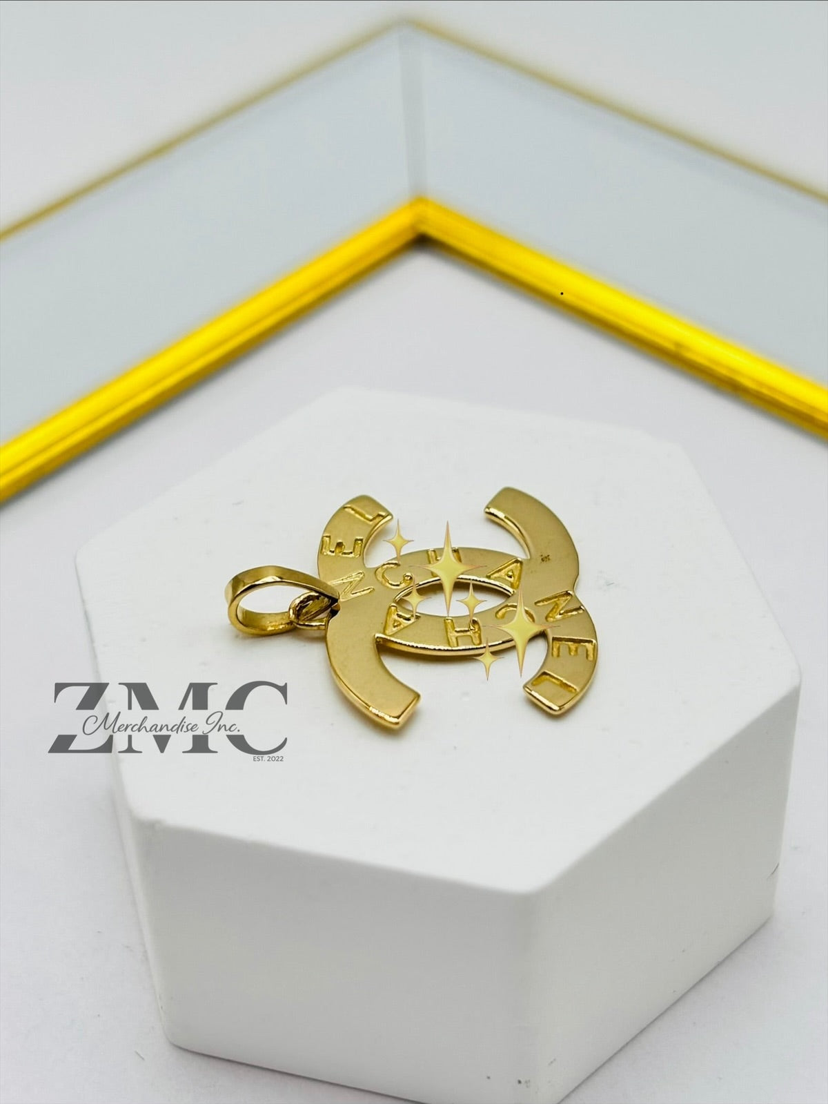 18K Gold C Pendant