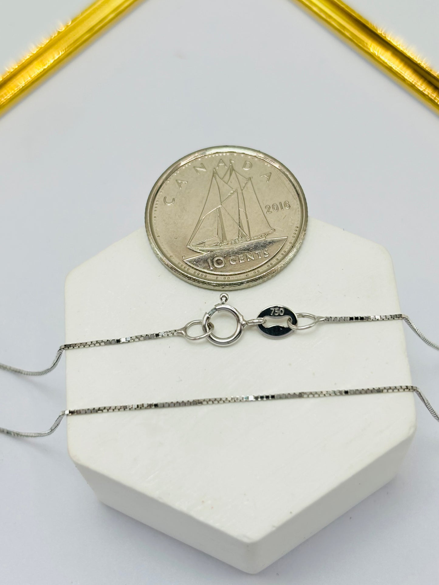 18K White Gold Box Chain