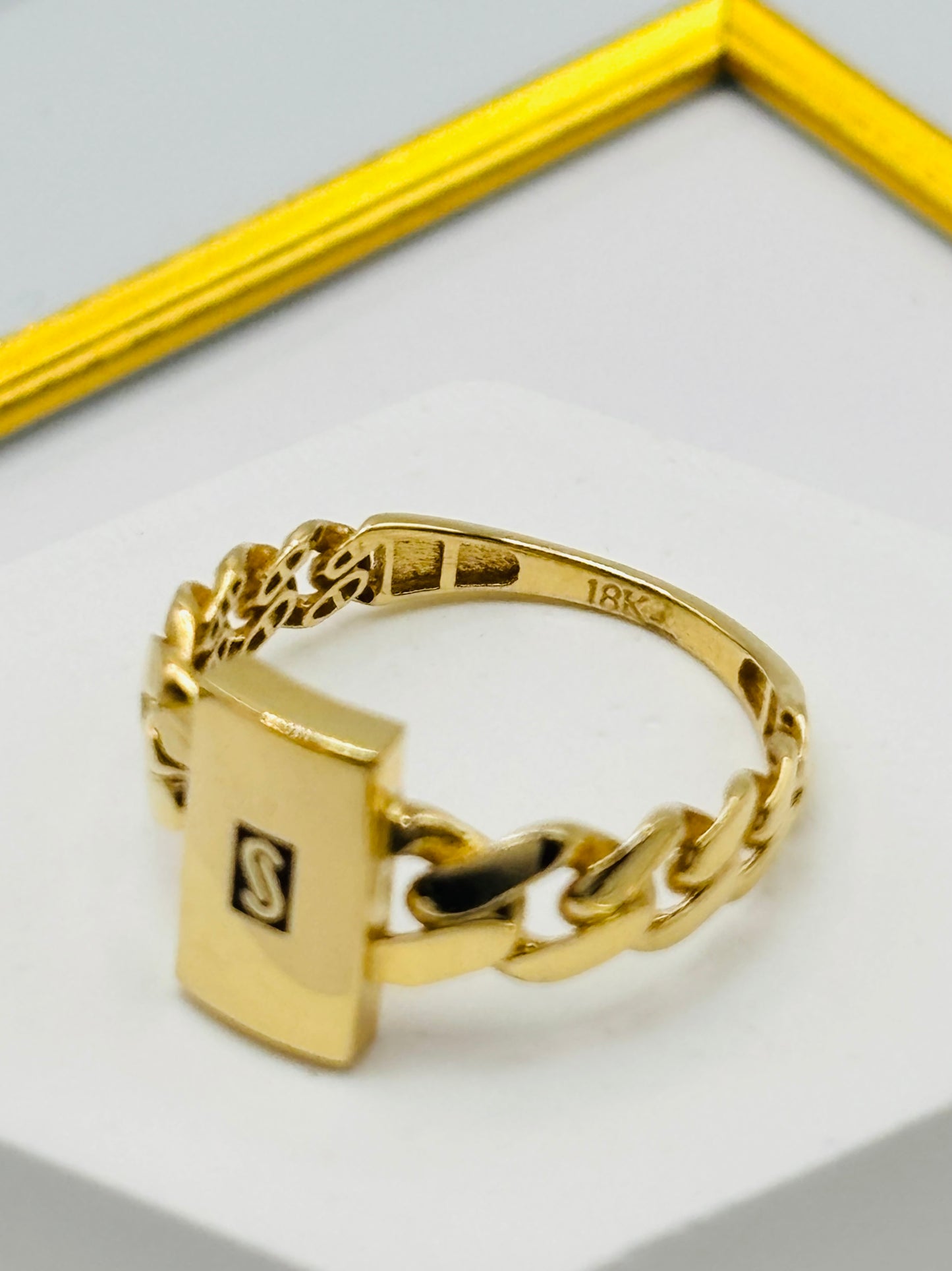 18K Gold Ring