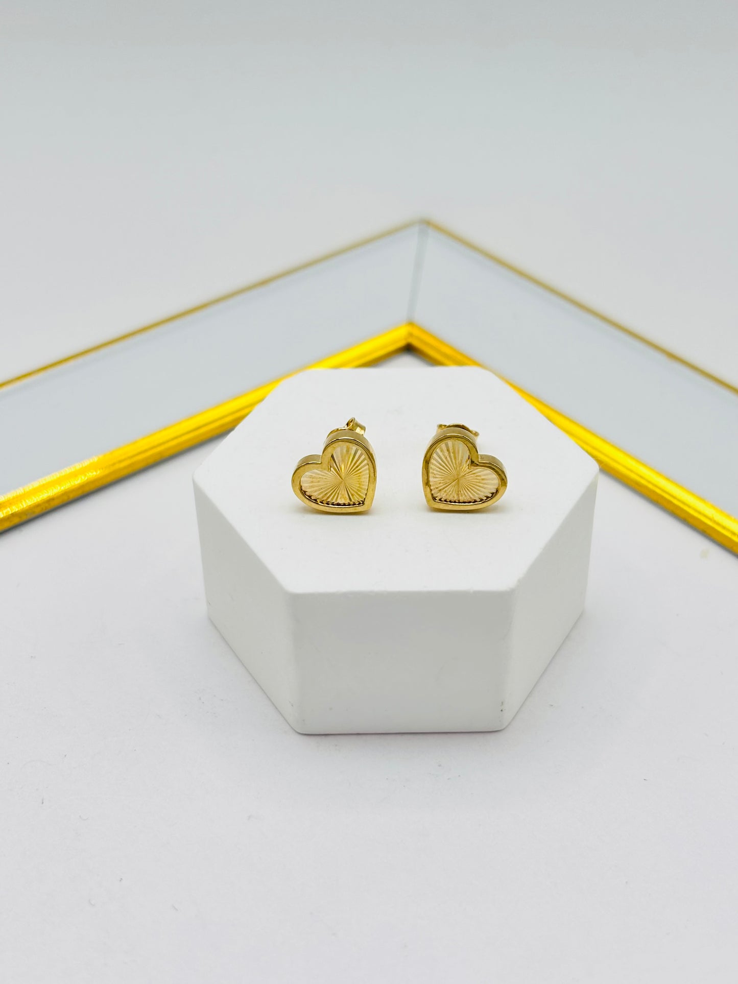 18K Gold Heart Earrings