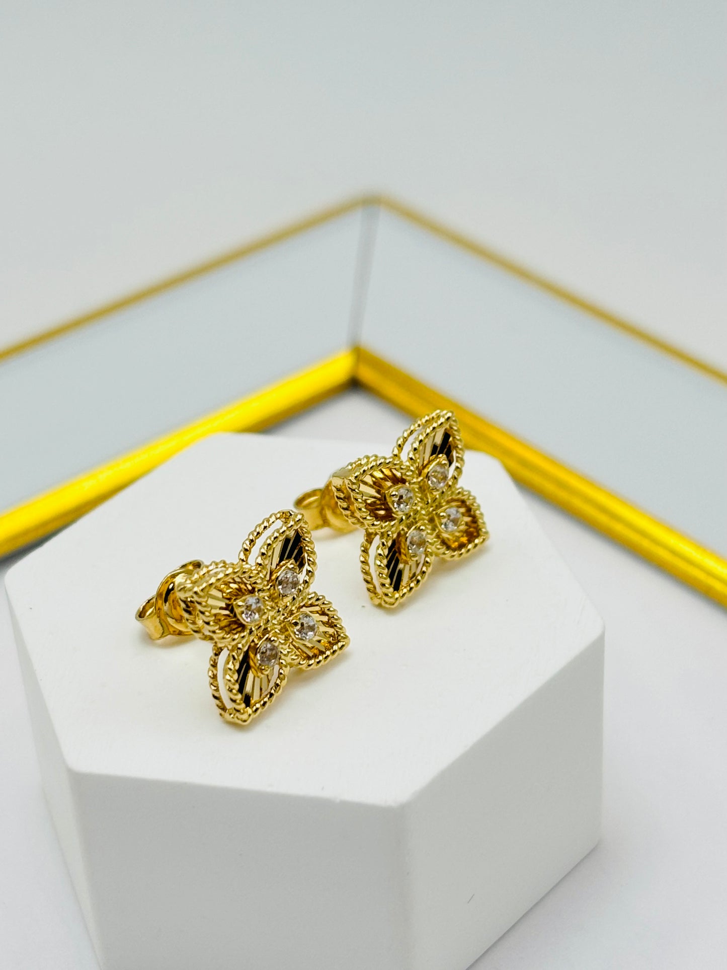 18K Gold Flower Earrings