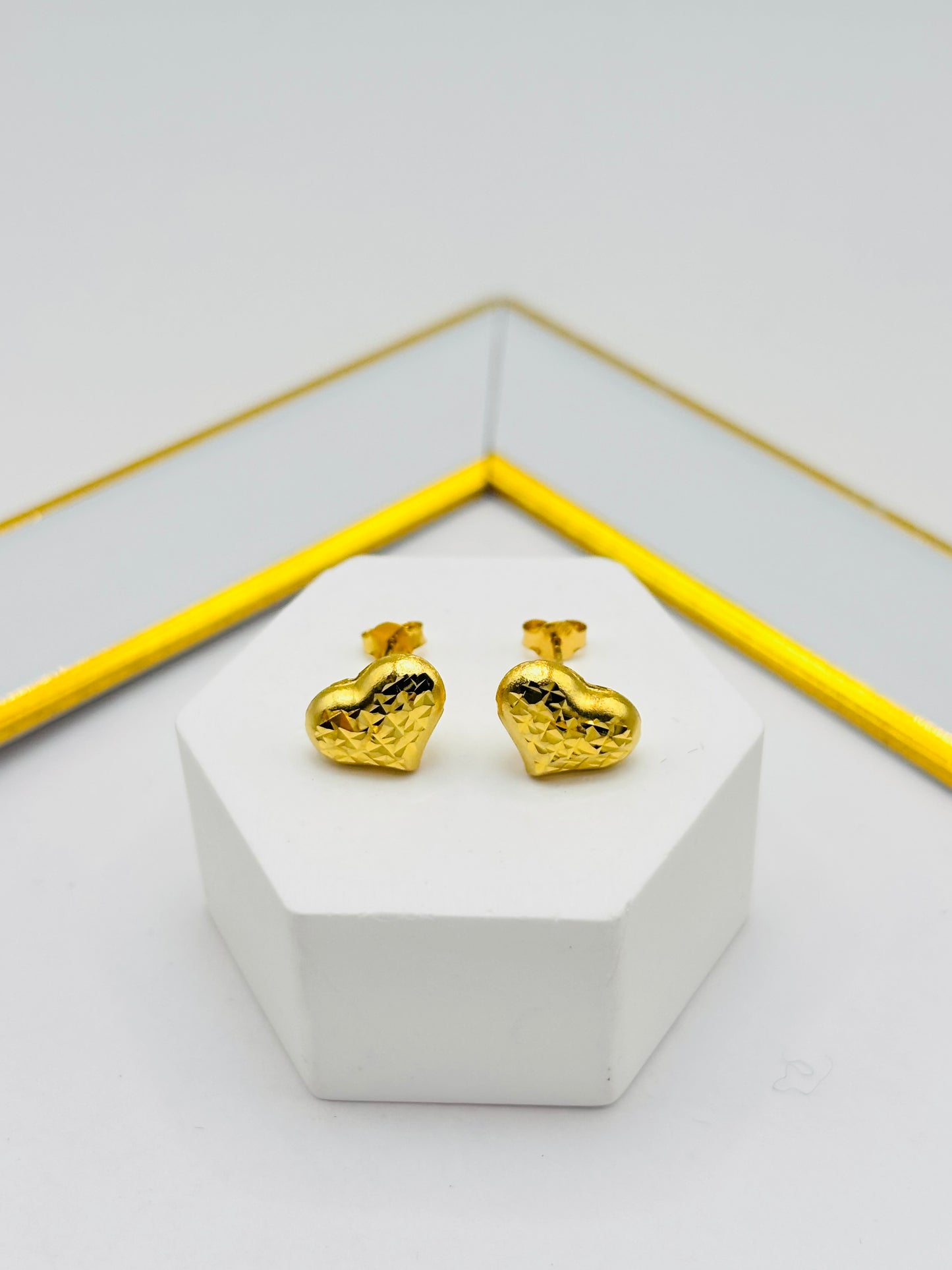 18K Gold Diamond Cut Heart Earrings