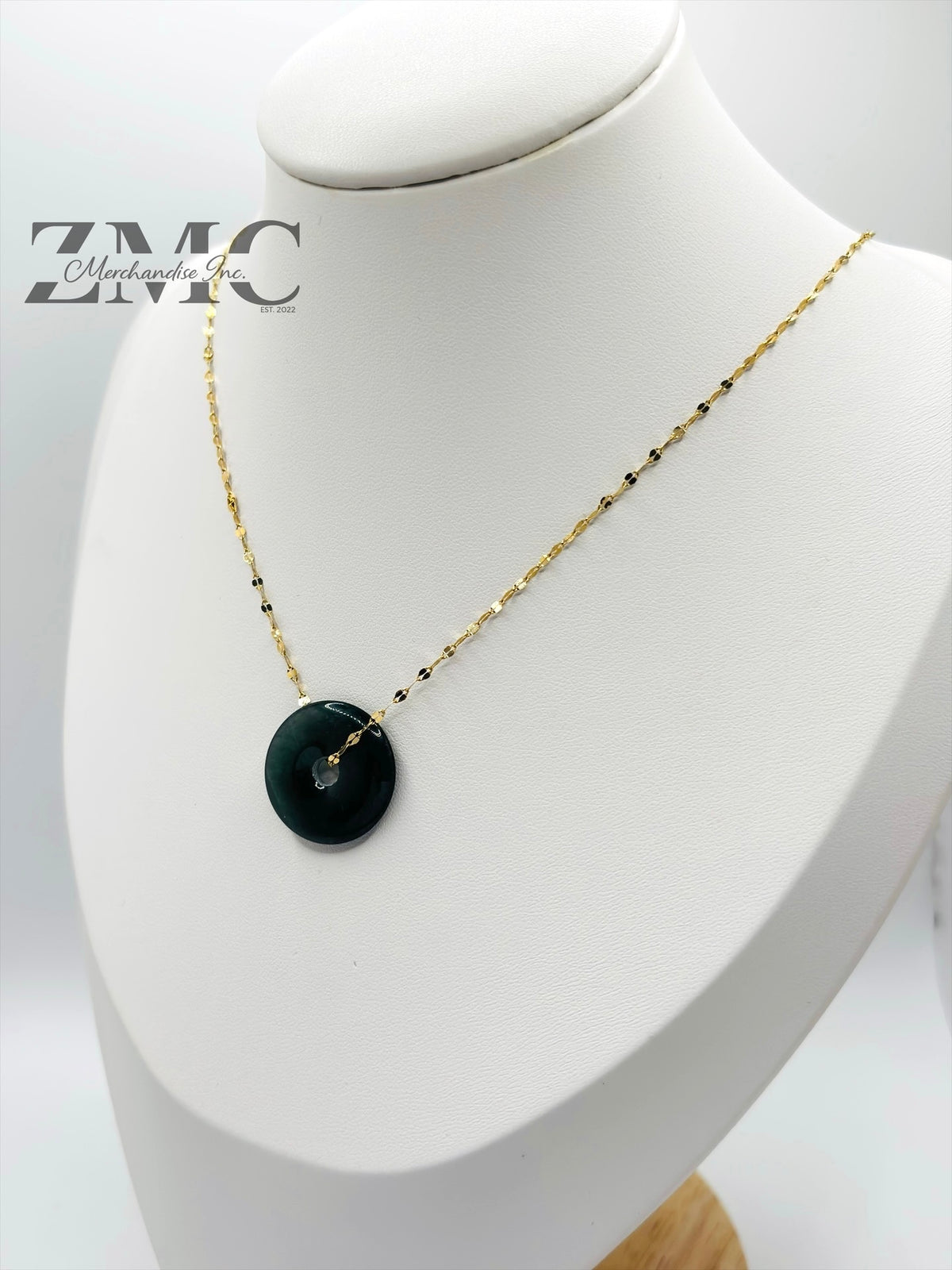 18K Gold Dancing Jade Necklace