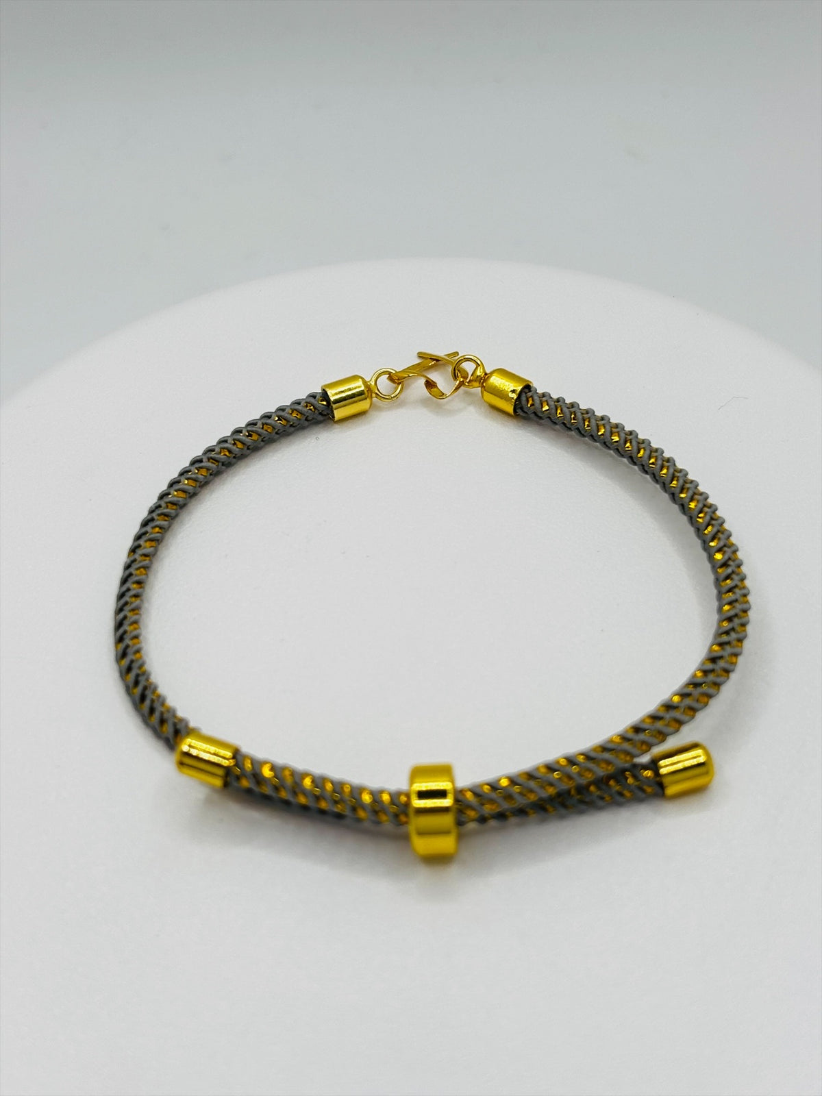 18K Gold Open Heart Small Gold/Gray String Bracelet
