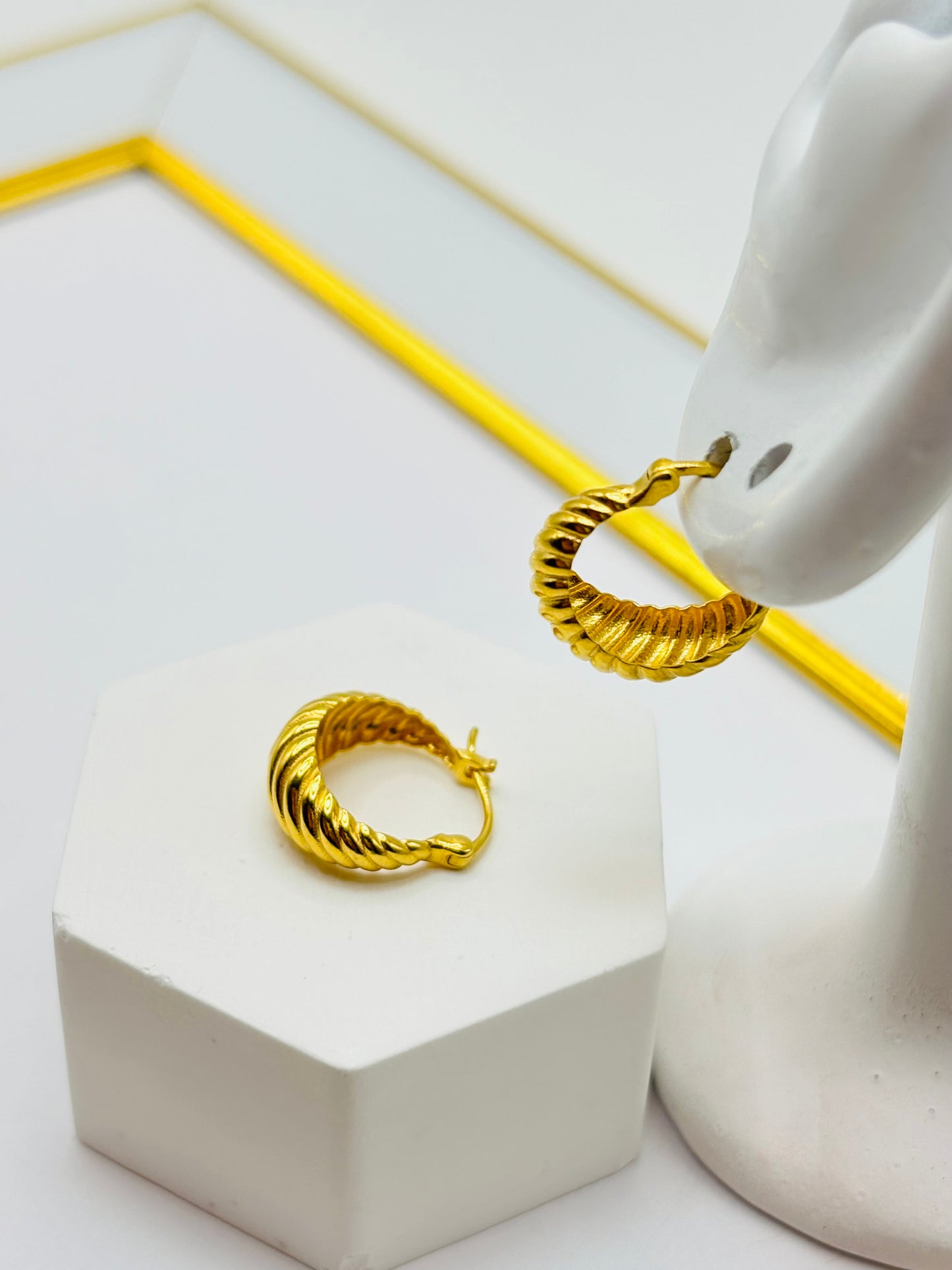 18K Gold Twisted Loop Earrings