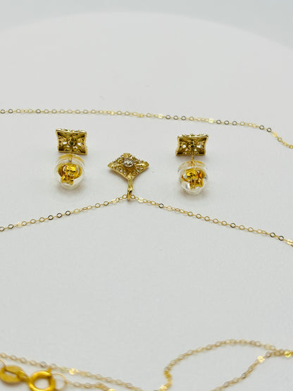 K18 Japan Gold Pendant and Earrings Natural Diamonds with FREE 18K Gold Chain Set