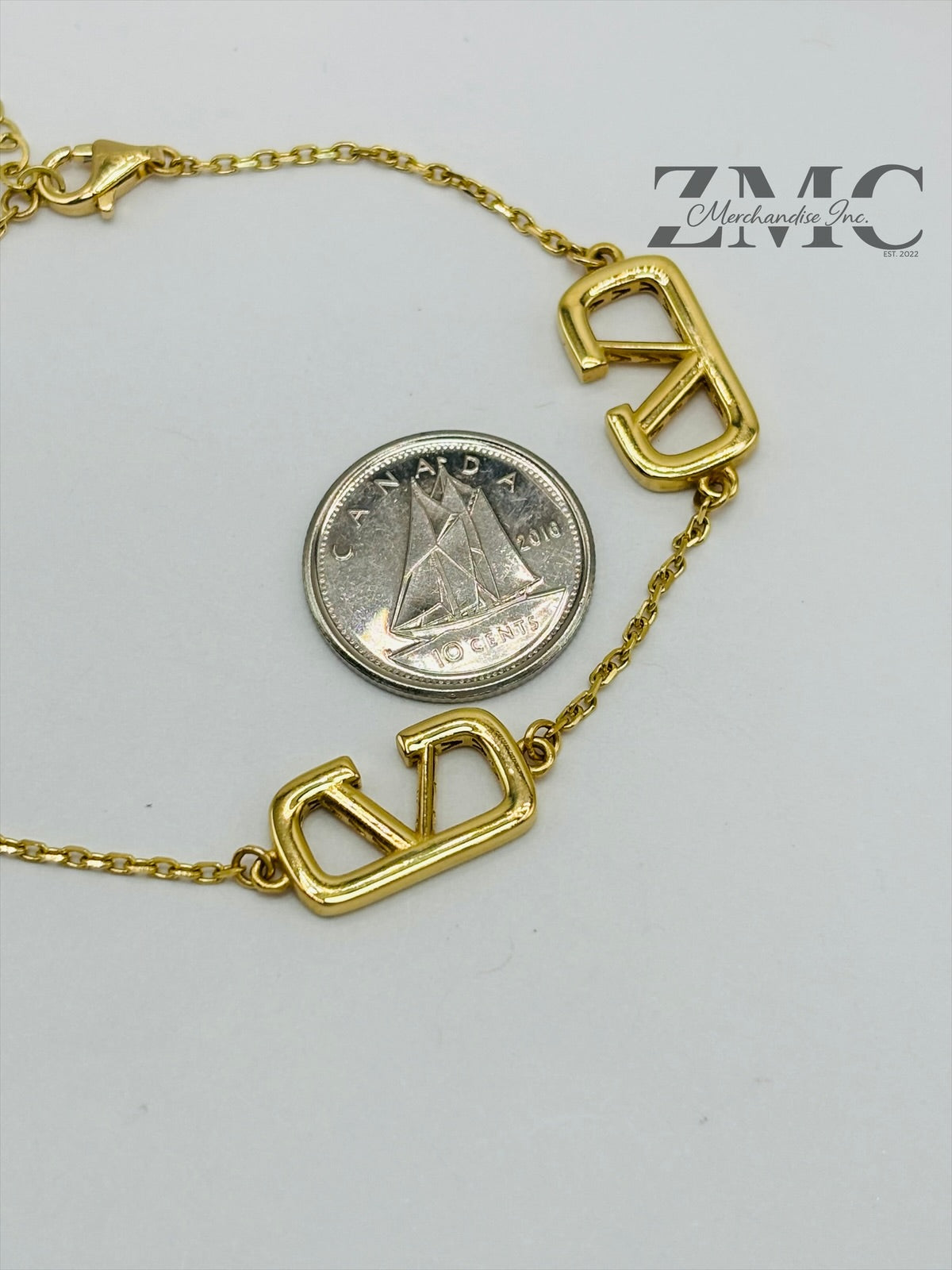 18K Gold V Attached Bracelet