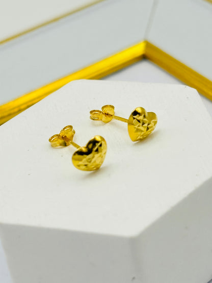 18K Gold Diamond Cut Small Heart Earrings