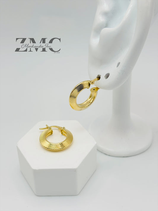 18K Gold Line Loop Earrings