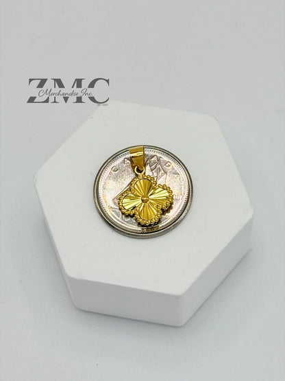 18K Gold Clover Pendant 10 mm