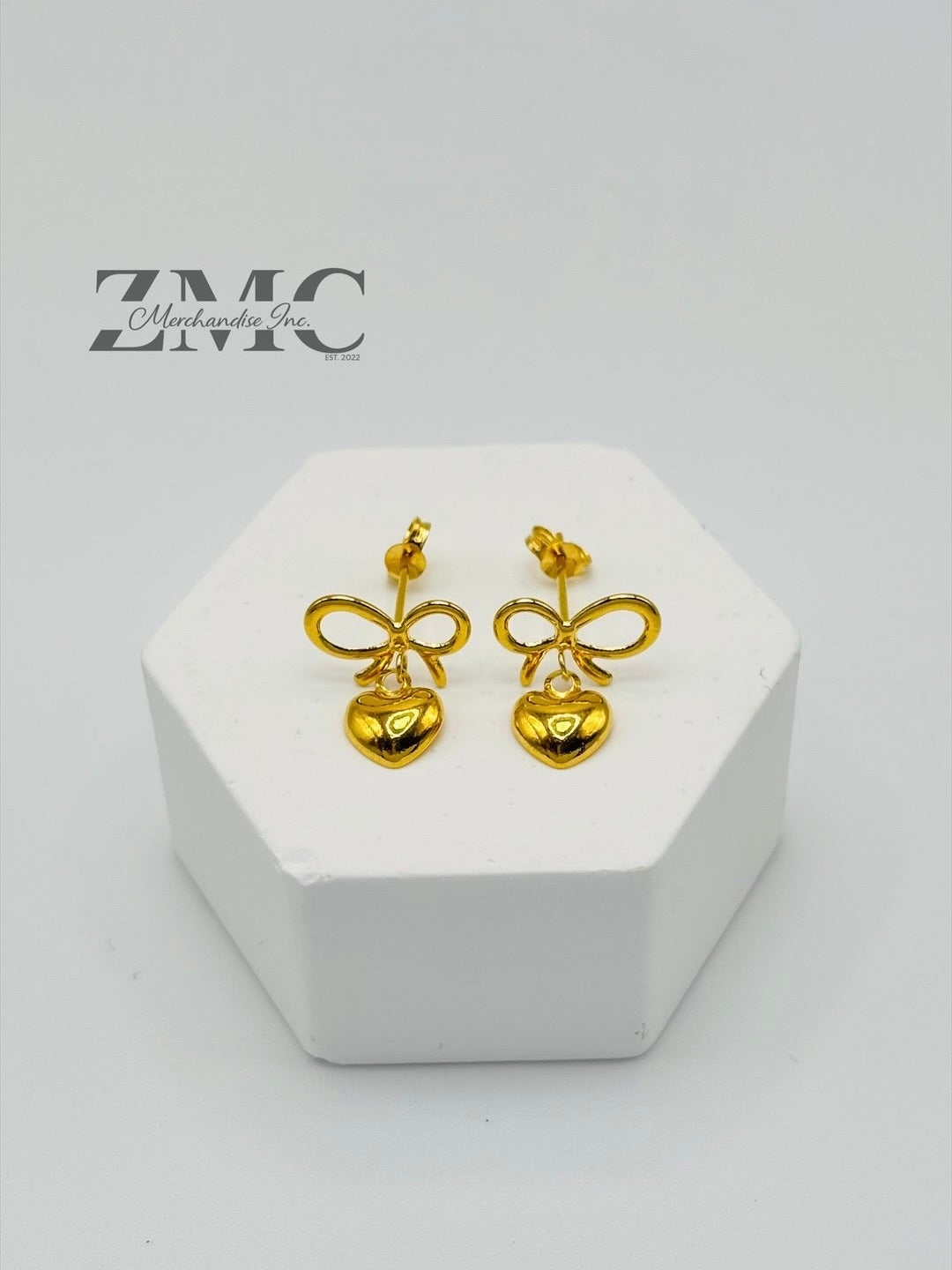 18K Gold Ribbon Heart Earrings