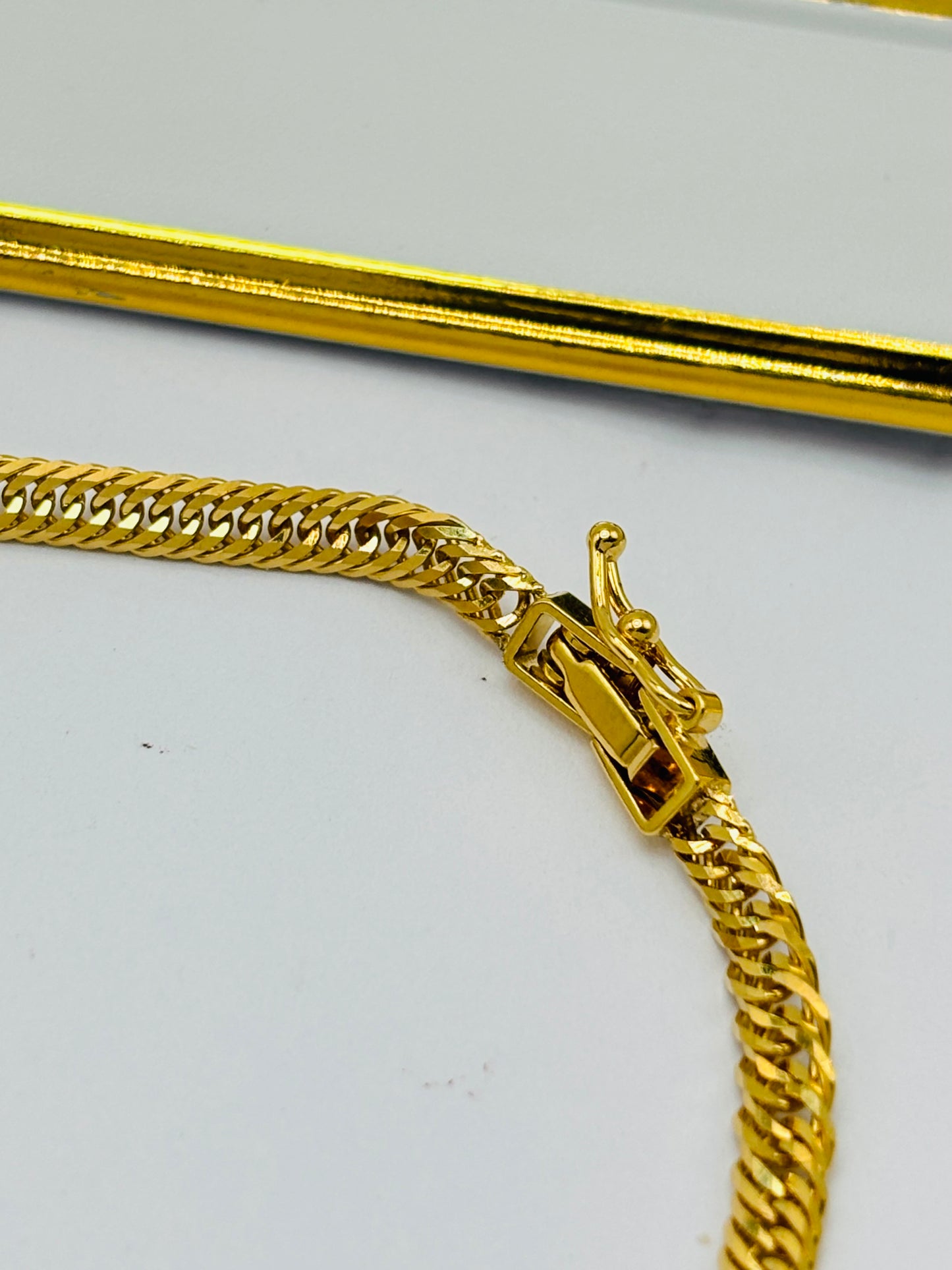 K18 Japan Kihei 1.00ct Natural Diamond Bracelet with Jewelry Appraisal Paper