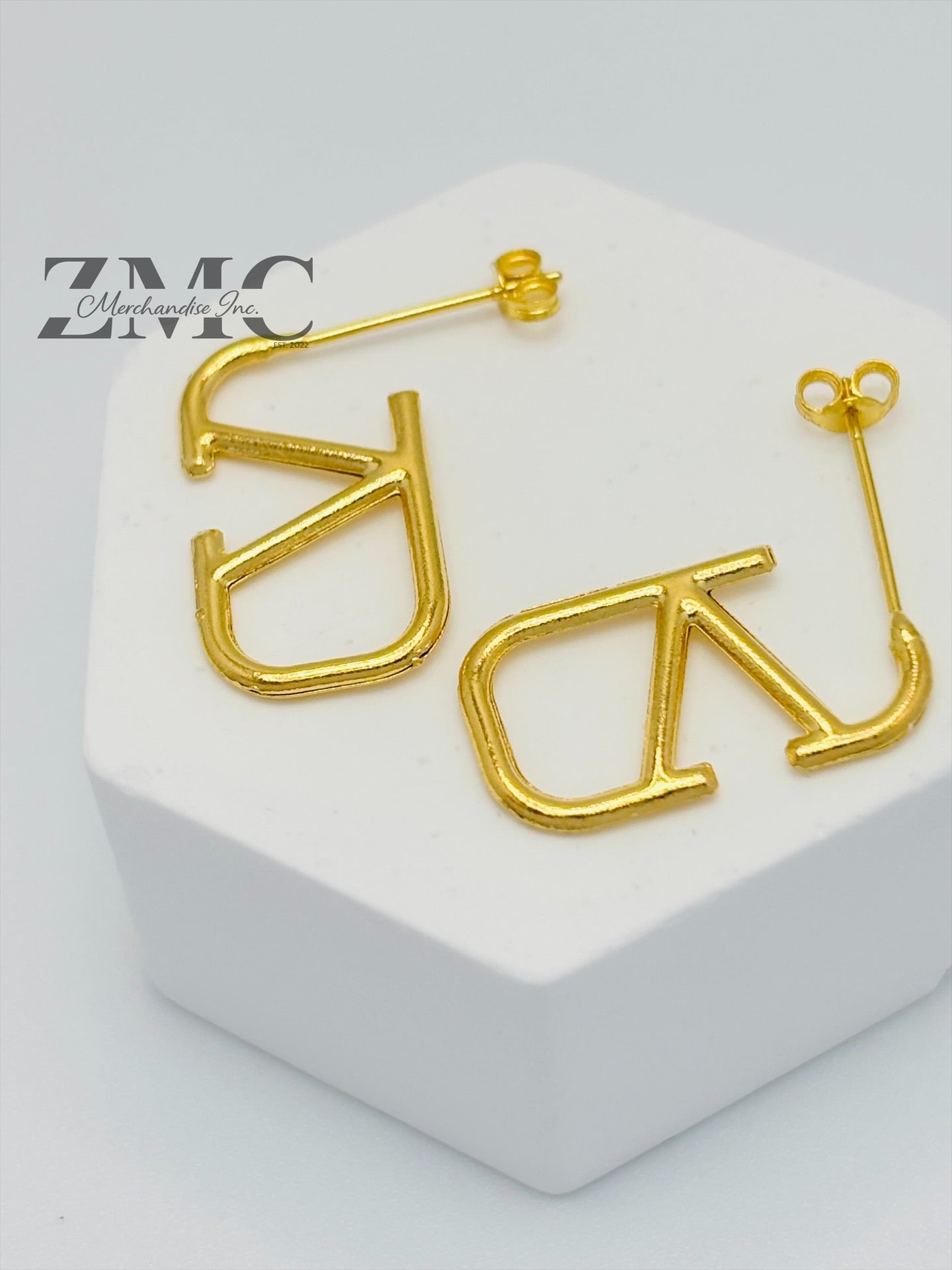 18K Gold V Stud Loop Earrings