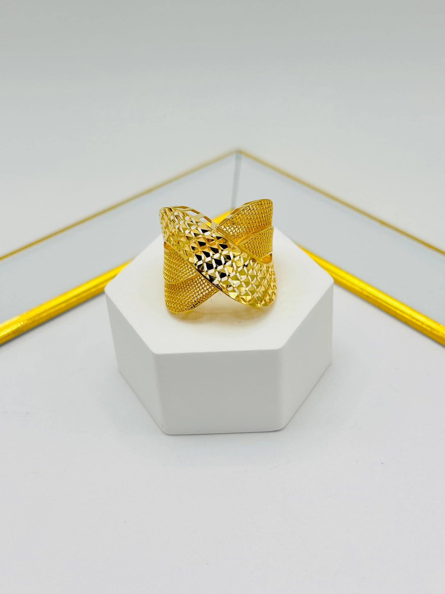 18K Gold Big Power Ring