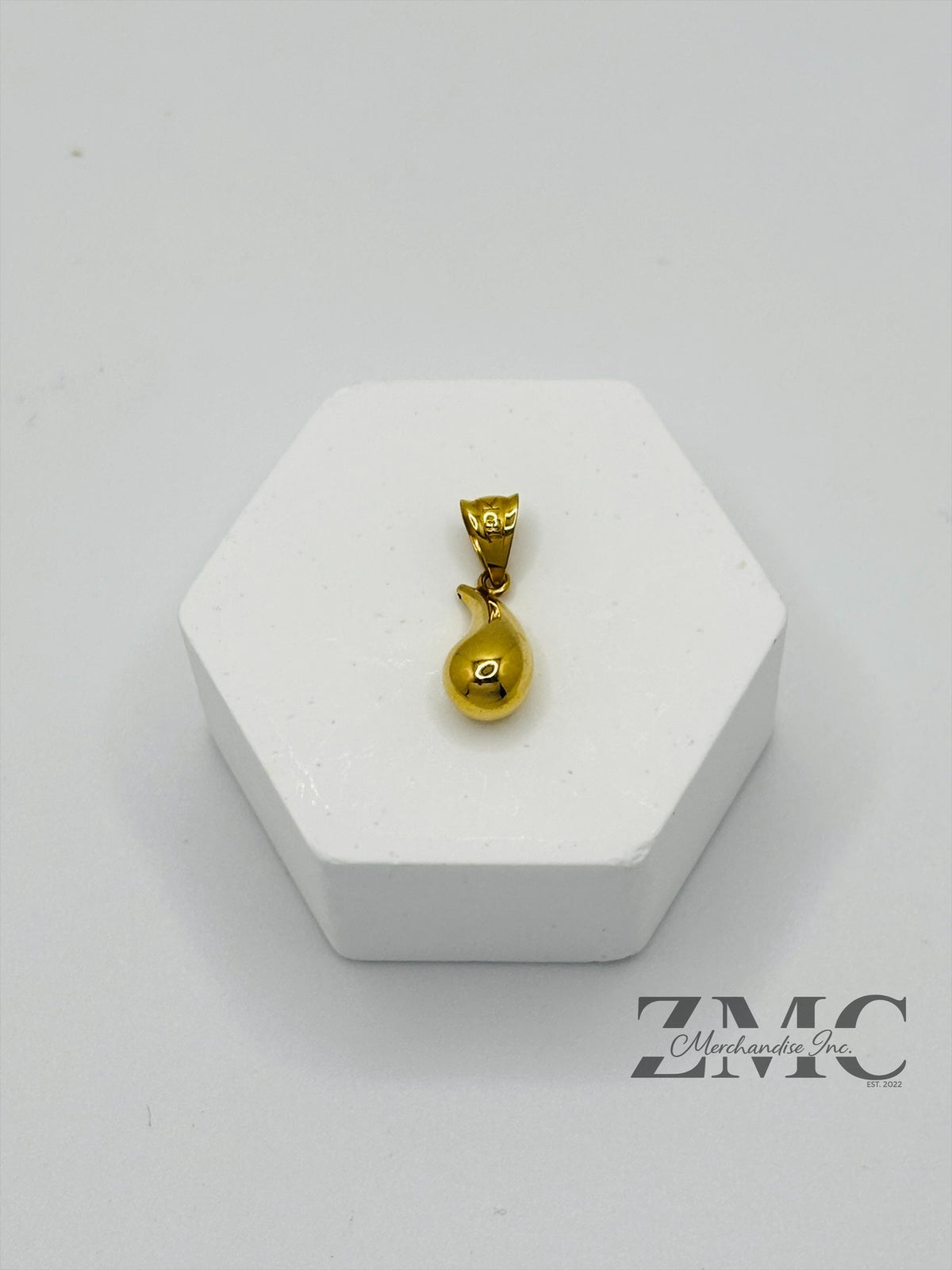 18K Gold Teardrop Small Pendant
