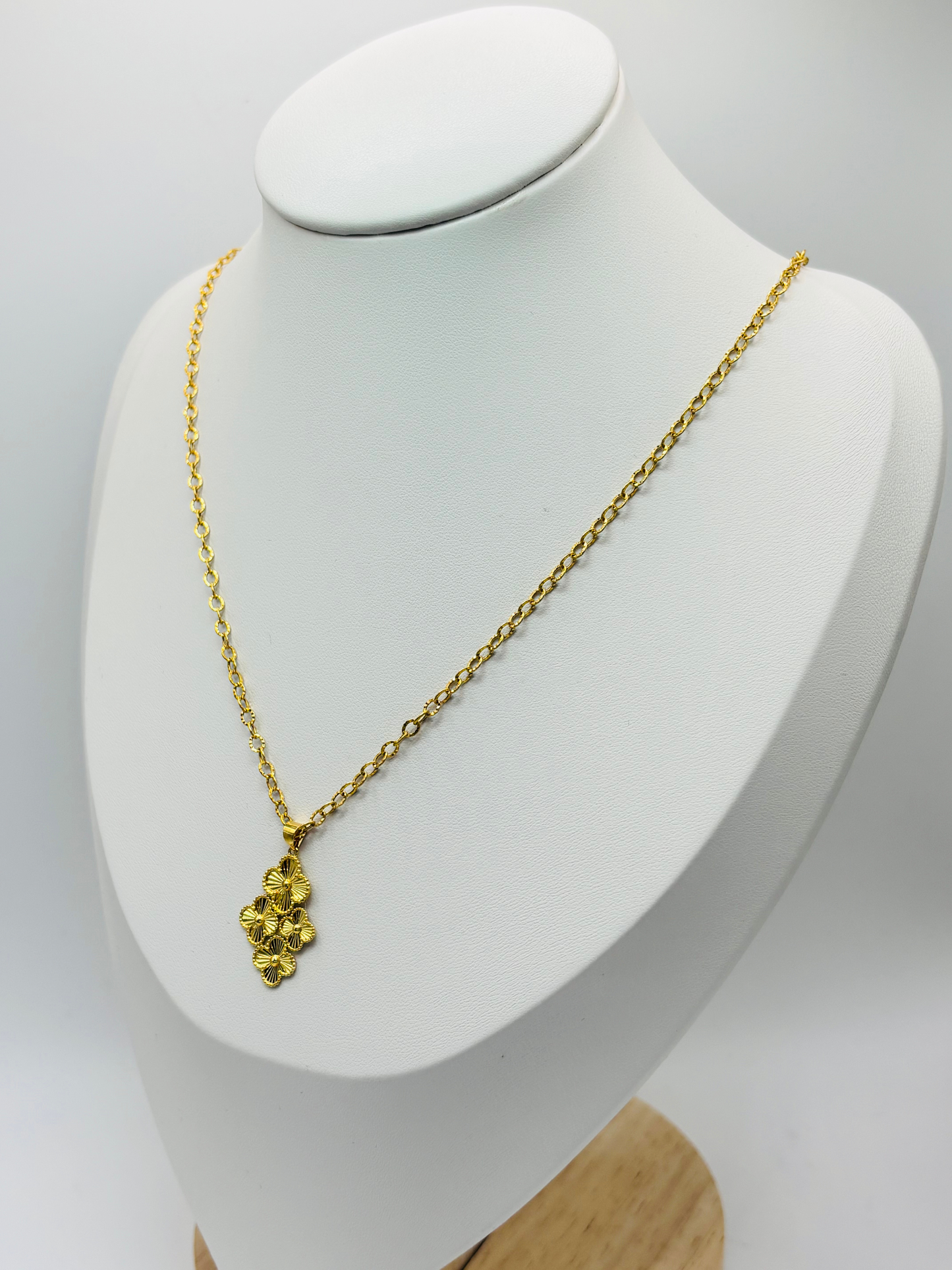 18K Gold Clover Necklace