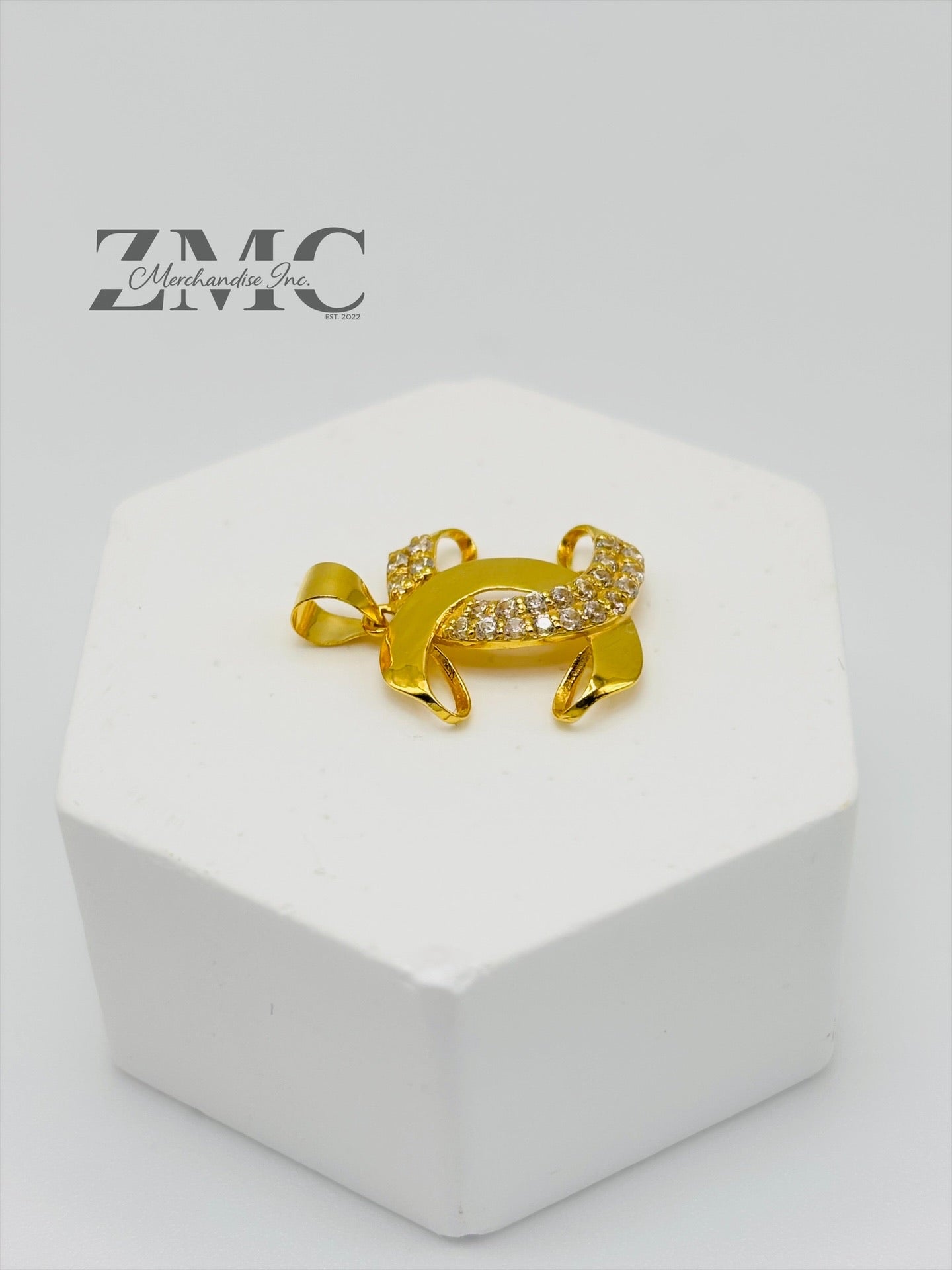 18K Gold C with Stone Pendant