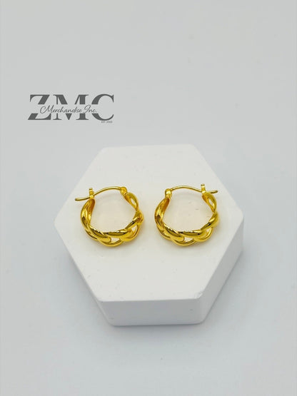 18K Gold Cadena Loop Earrings