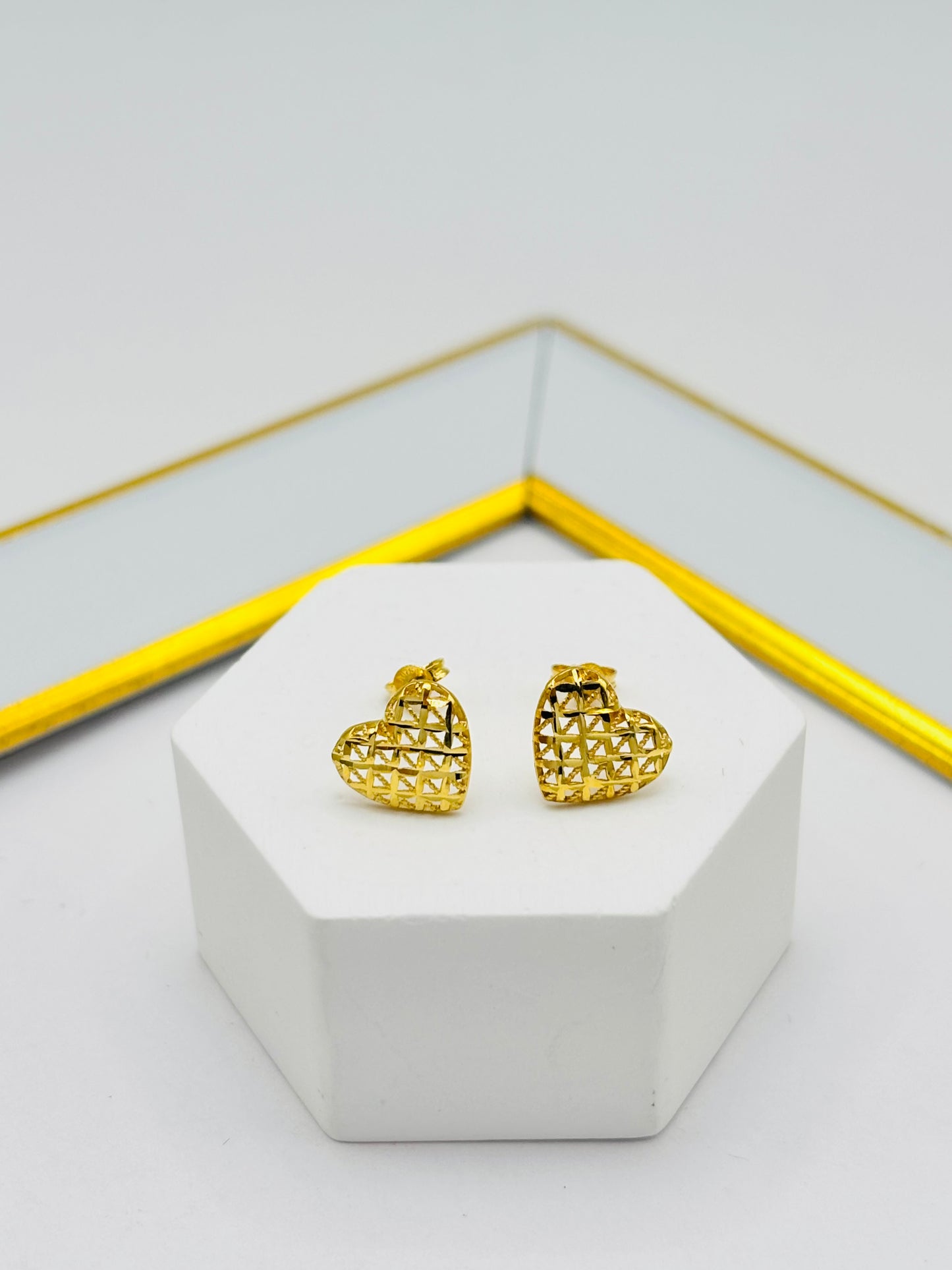 18K Gold Heart Basket Earrings