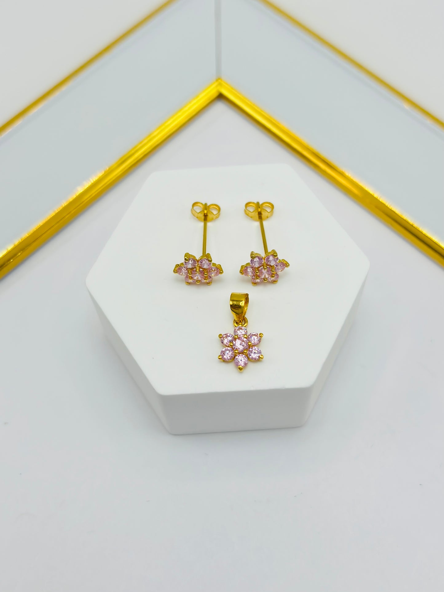 18K Gold Flower Stone Earrings and Pendant Set (Pink)