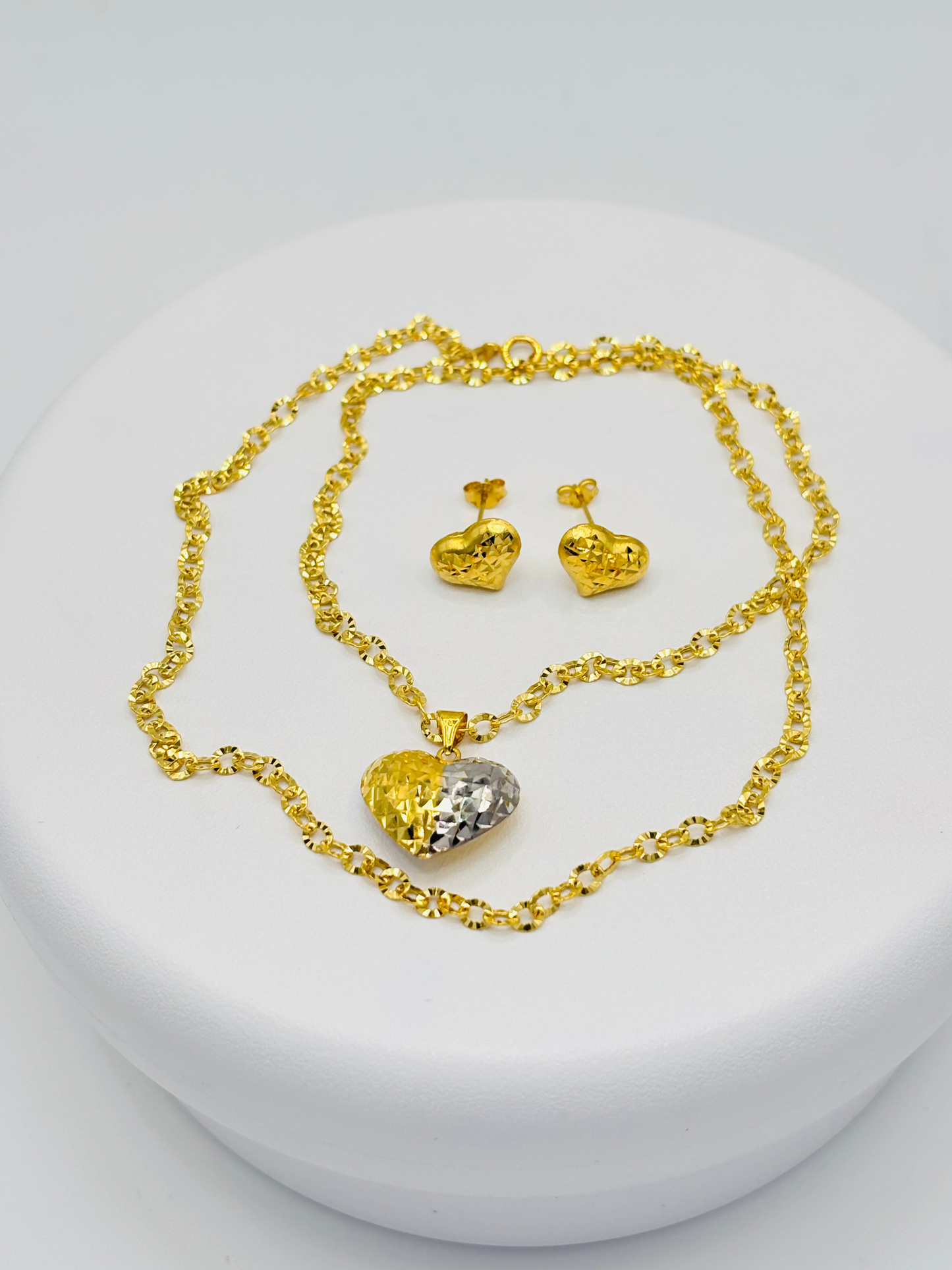 18K Gold Diamon Cut Necklace and Earrings Set