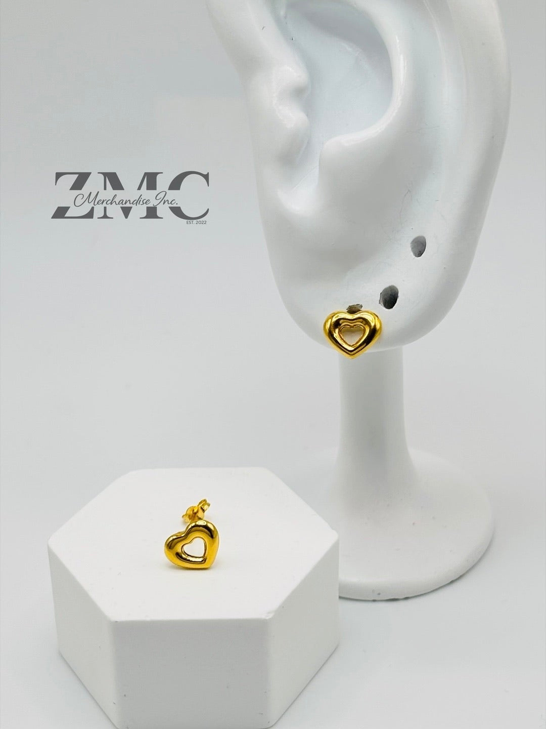 18K Gold Heart Earrings