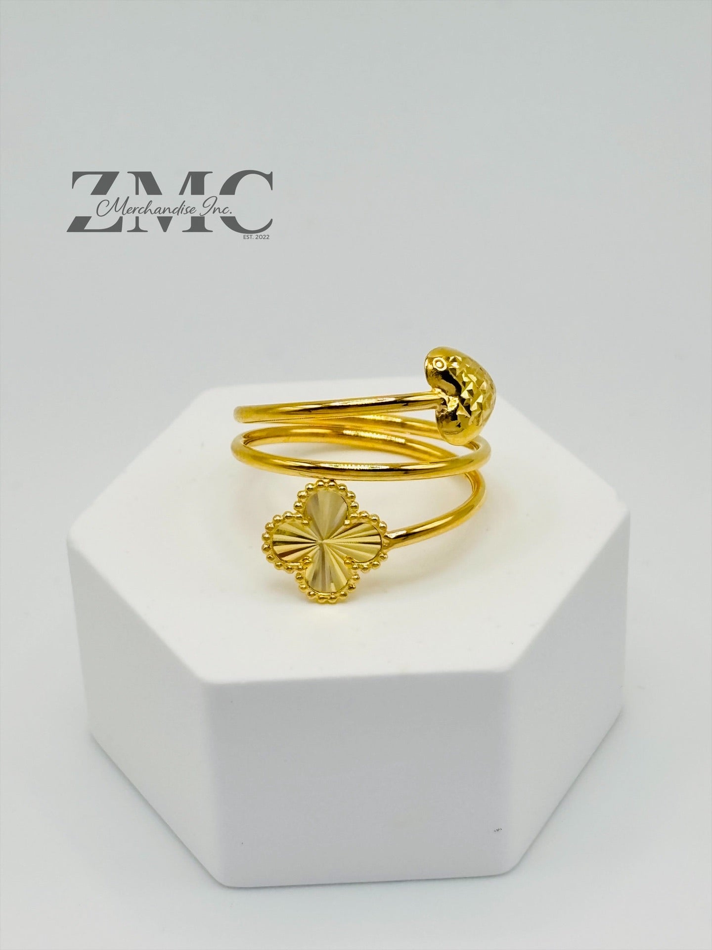 18K Gold Clover & Heart Spiral Ring