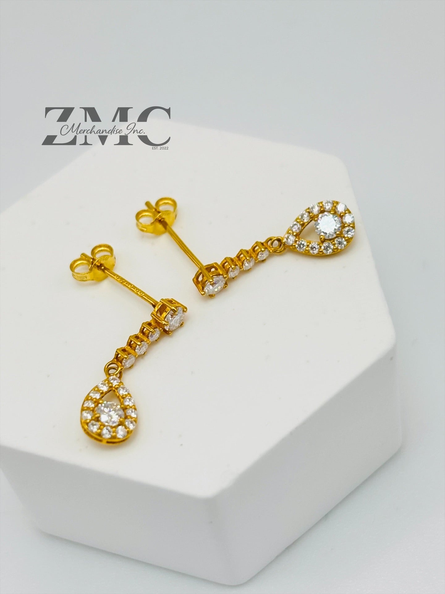 18k Gold Teardrop Dangling Stud Moissanite Diamond Earrings