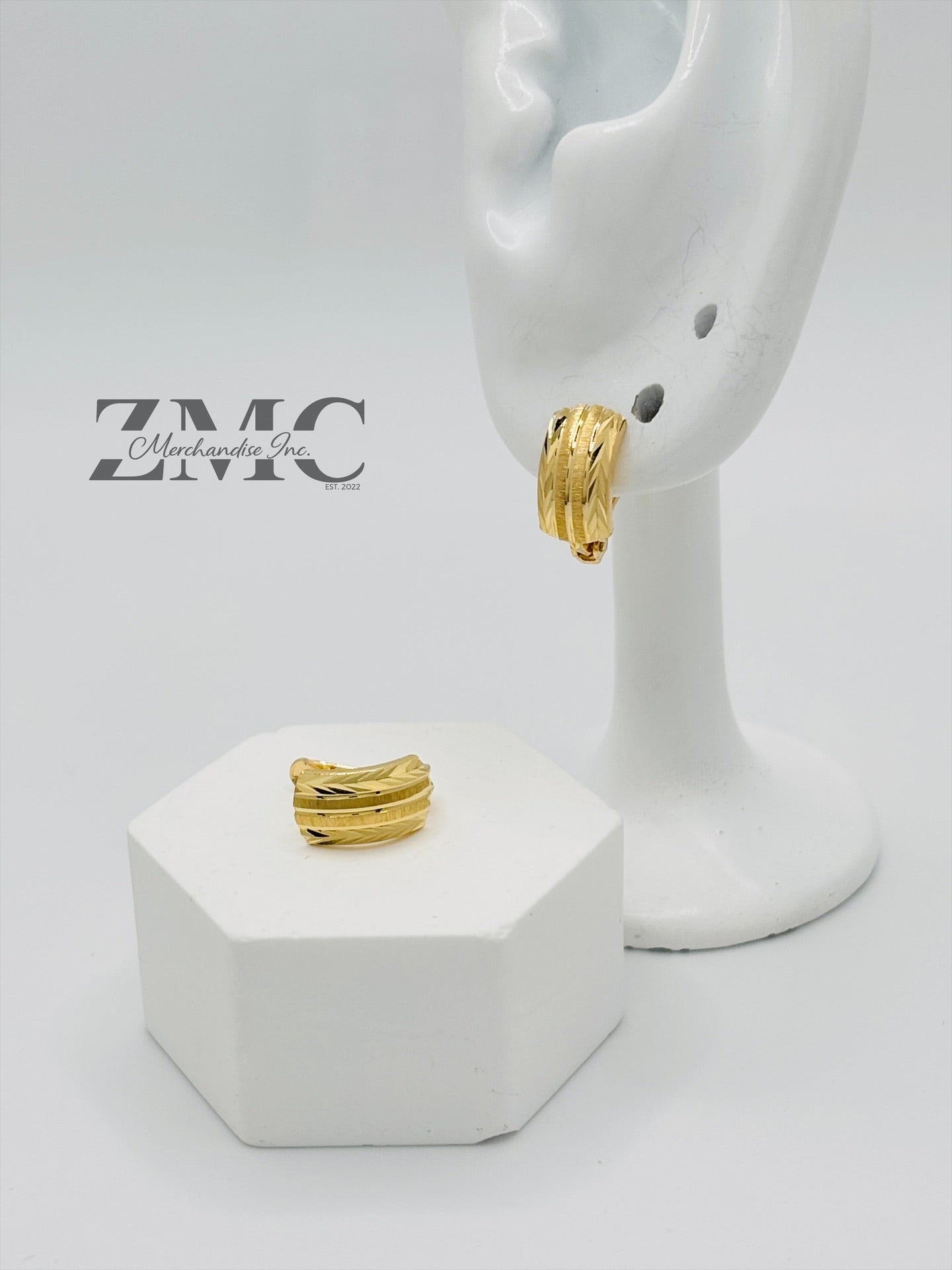 18K Gold Line Clip Type Earrings