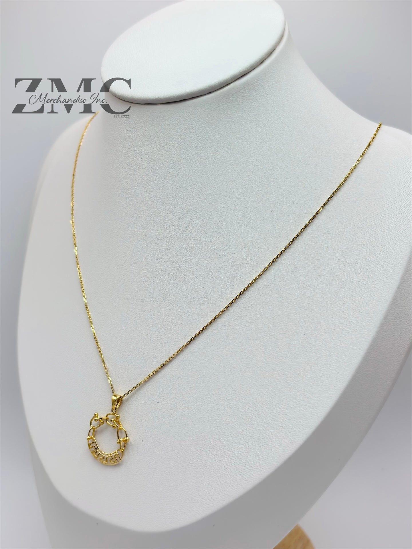 18K Gold Circle Hardware Necklace