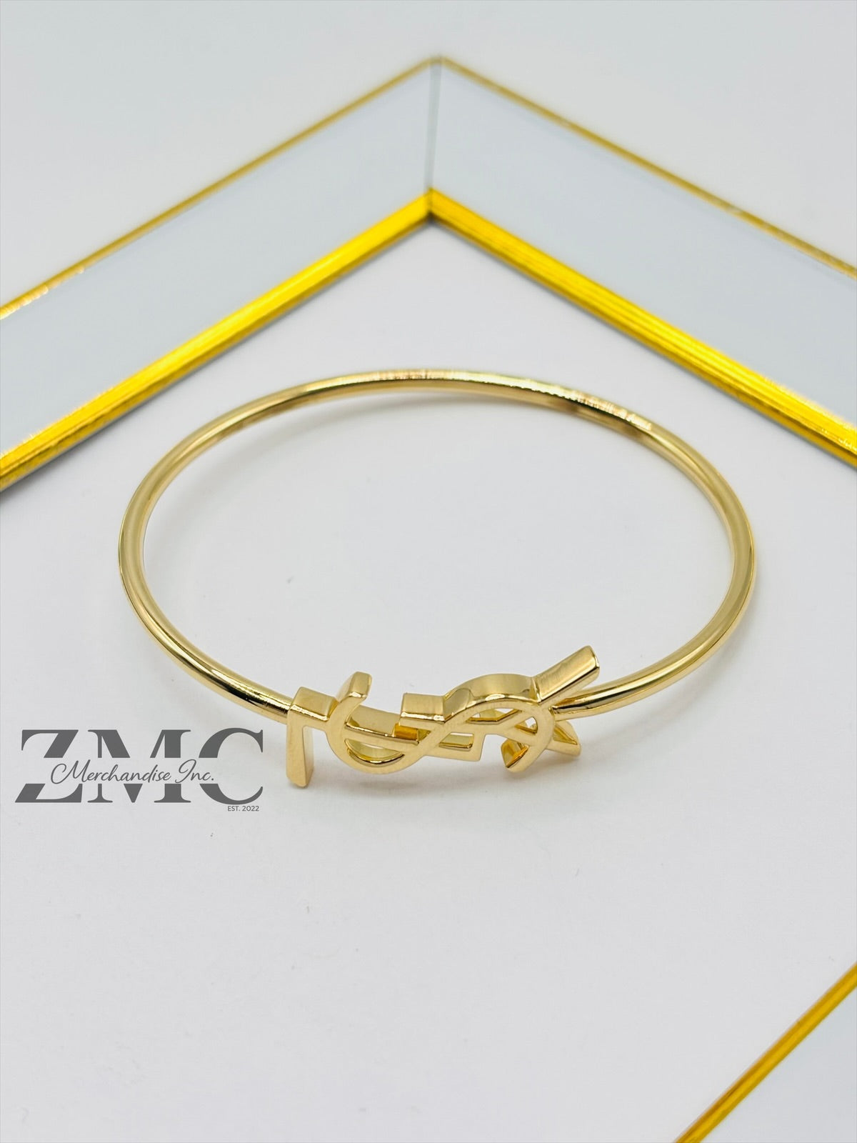18K Gold Bangle