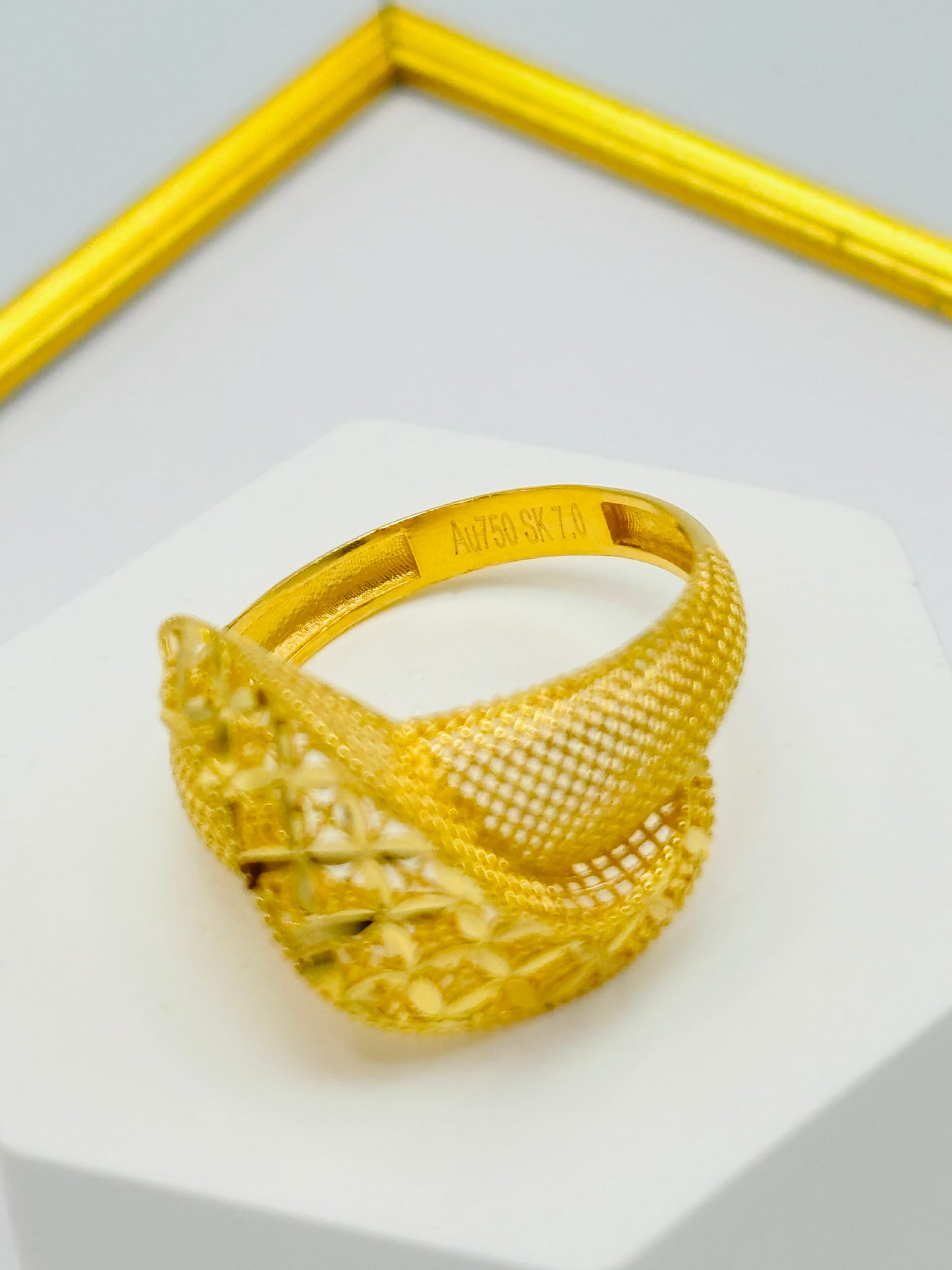 18K Gold Power Ring