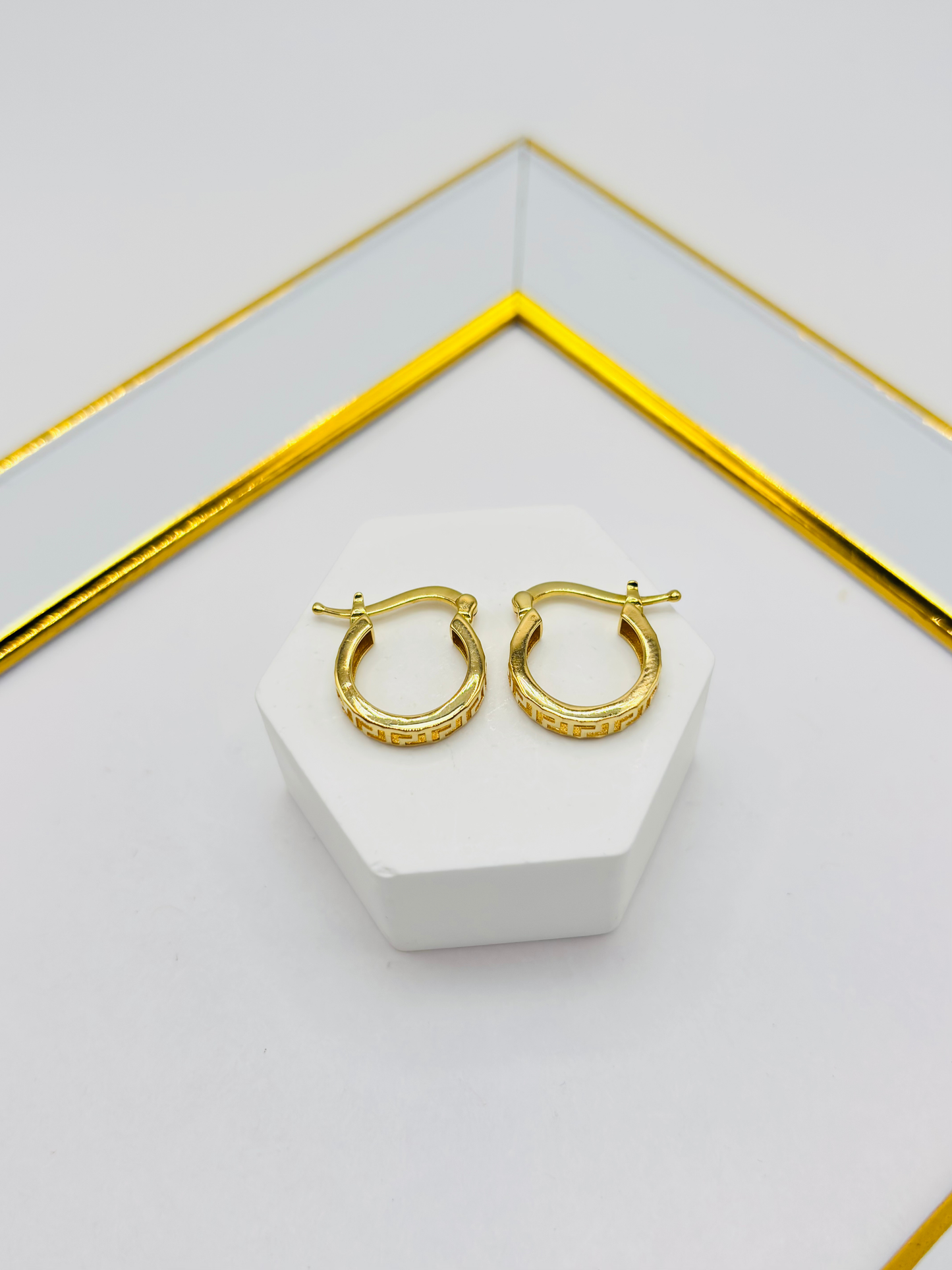 18K Gold Loop Earrings