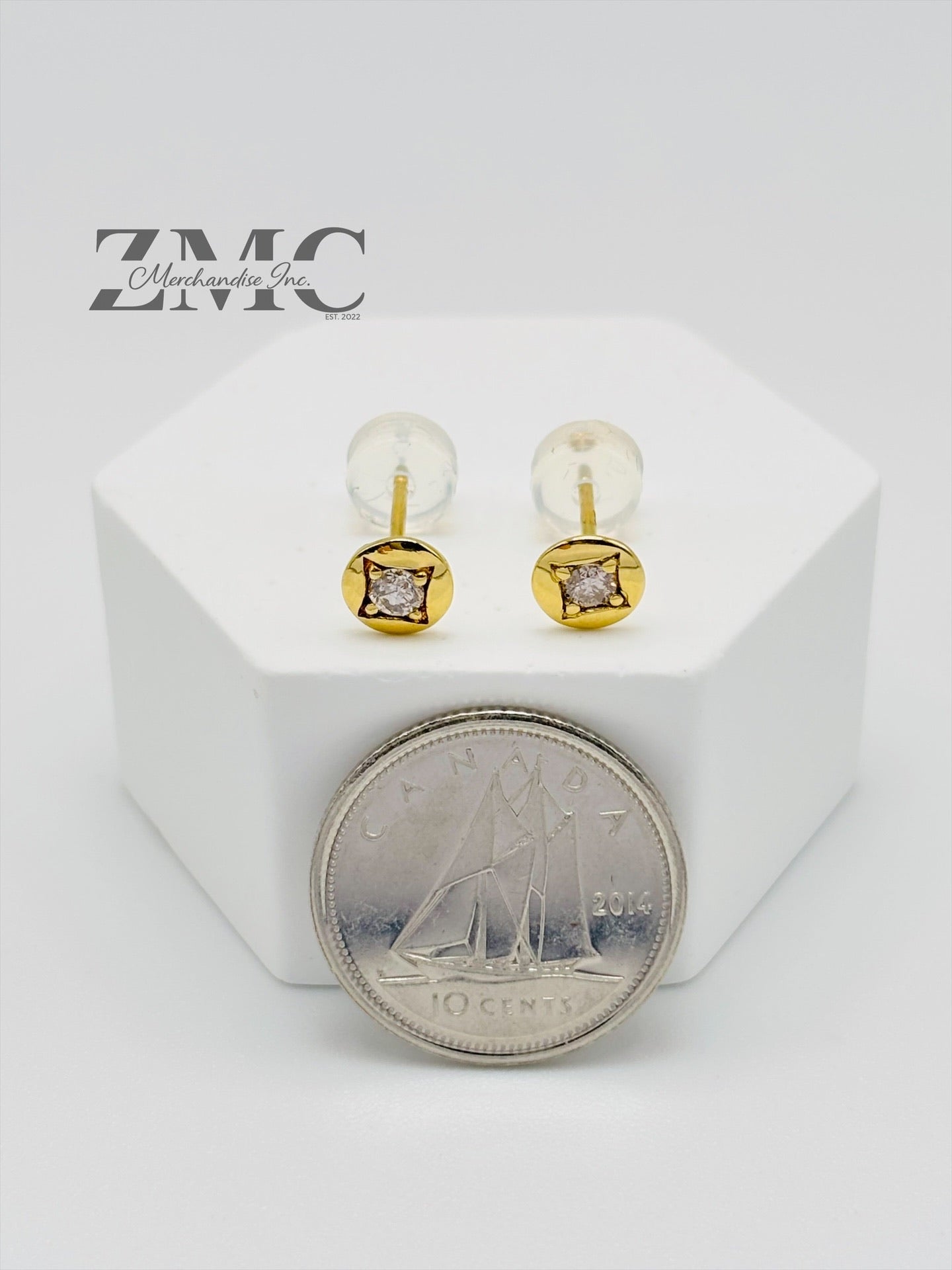 K18 Japan Gold Circle Natural Diamond Earrings 0.20ct