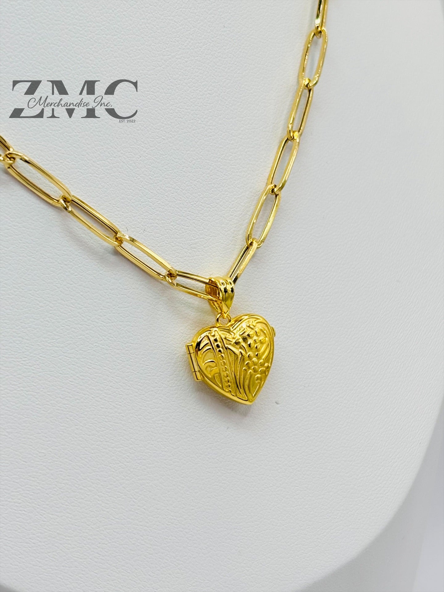 18K Gold Paperclip Heart Locket Necklace