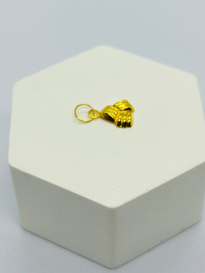 18K Gold Knot Pendant