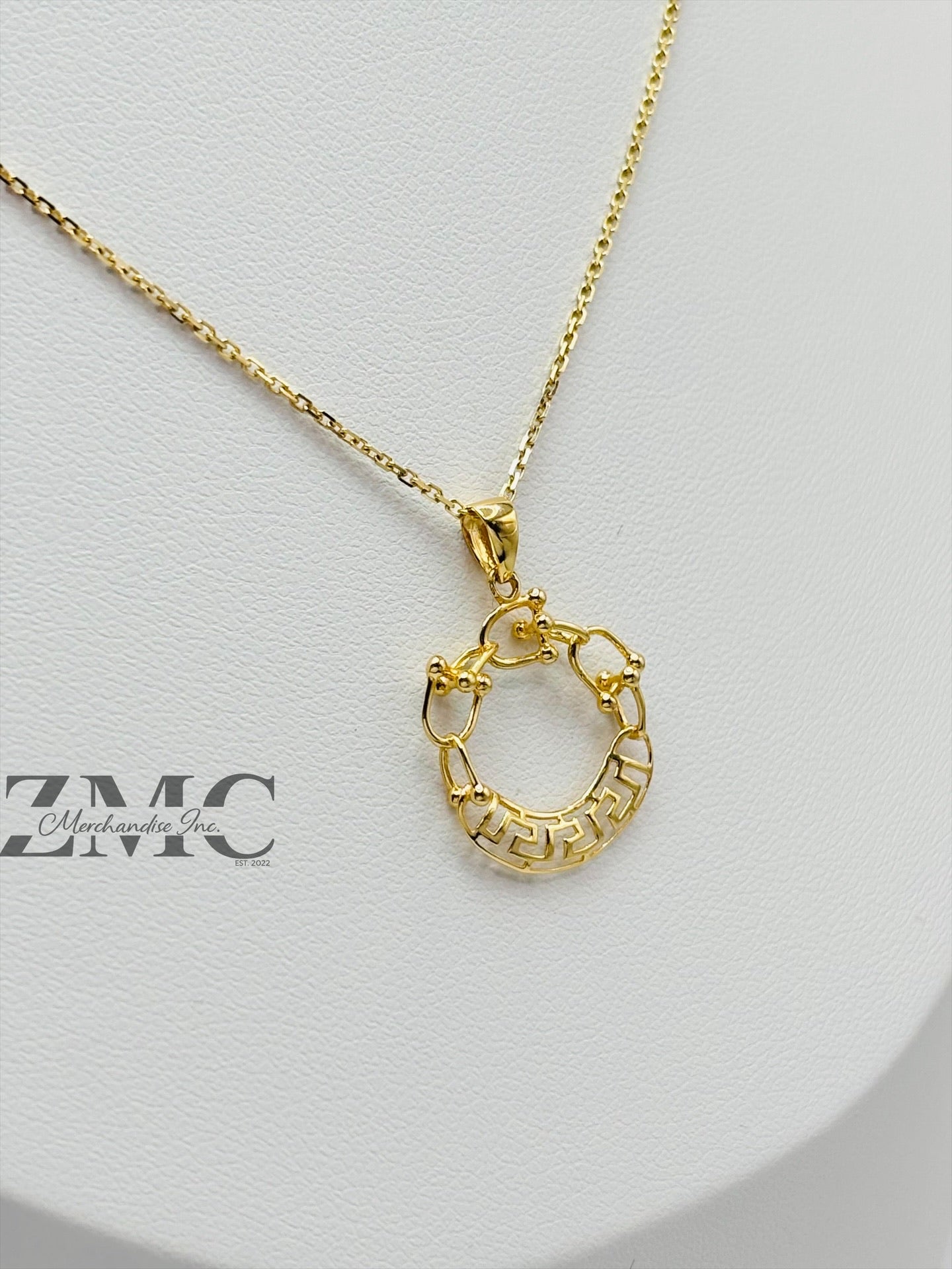 18K Gold Circle Hardware Necklace