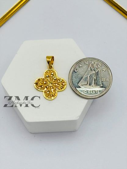18K Gold Diamond Cut Clover Pendant