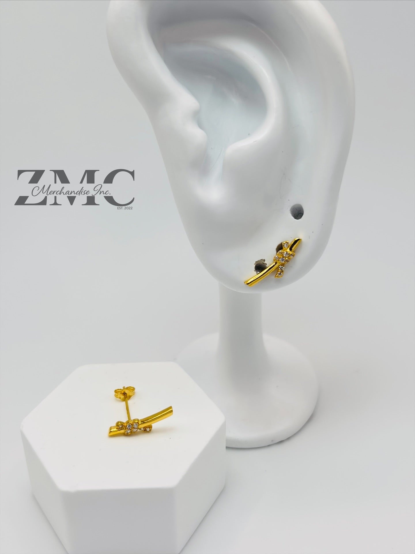 18K Gold Knot Earrings