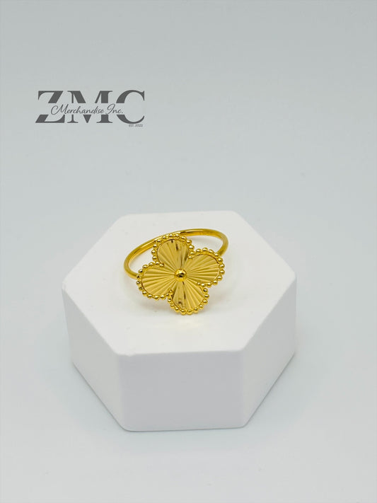 18K Gold Ring Clover 15mm