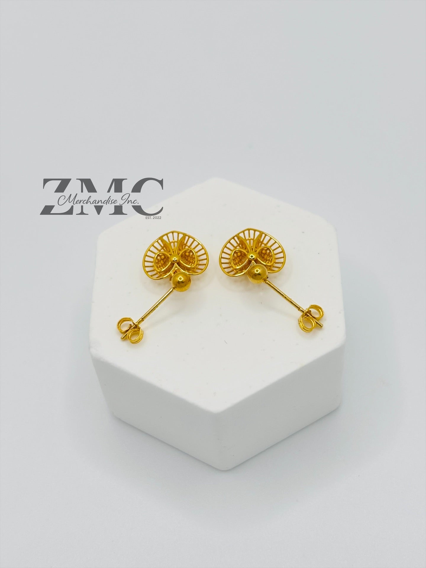 18K Gold Heart Earrings