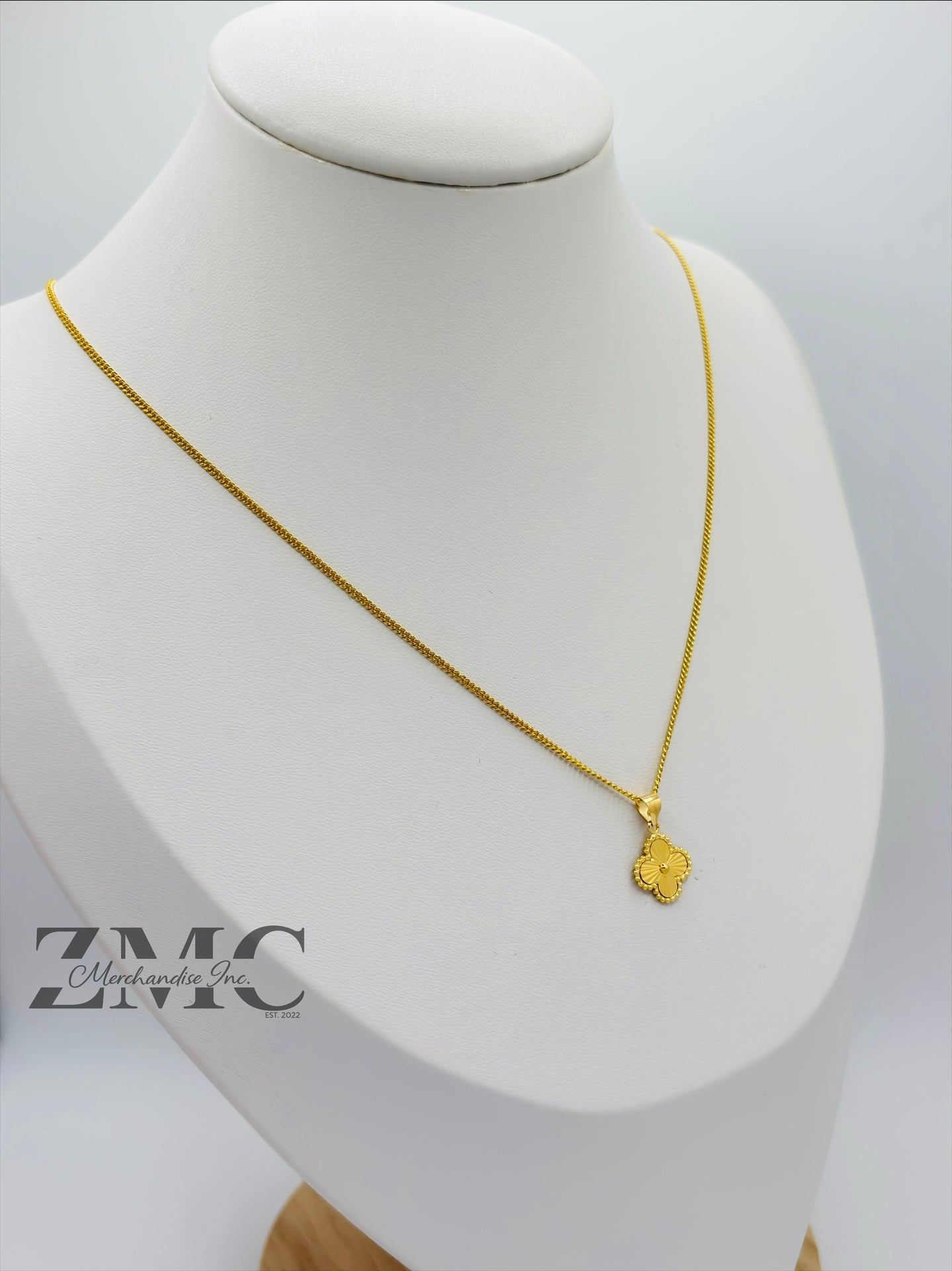18K Gold Clover Necklace