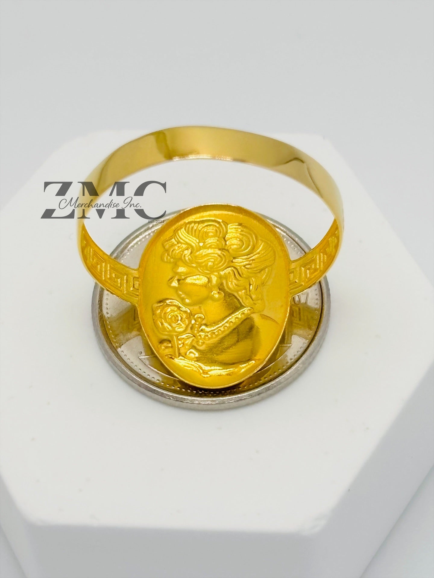 18K Gold Cameo Ring