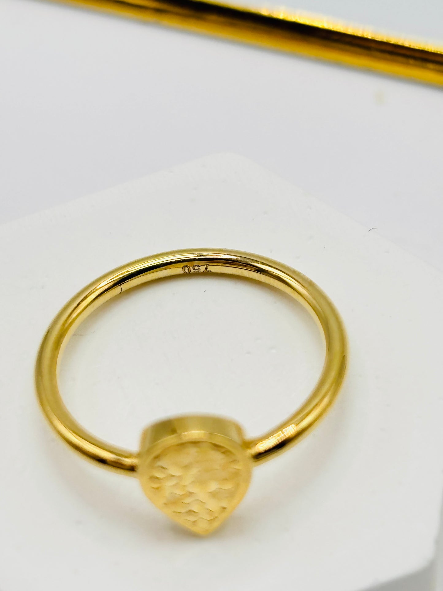 18K Gold Pear Ring