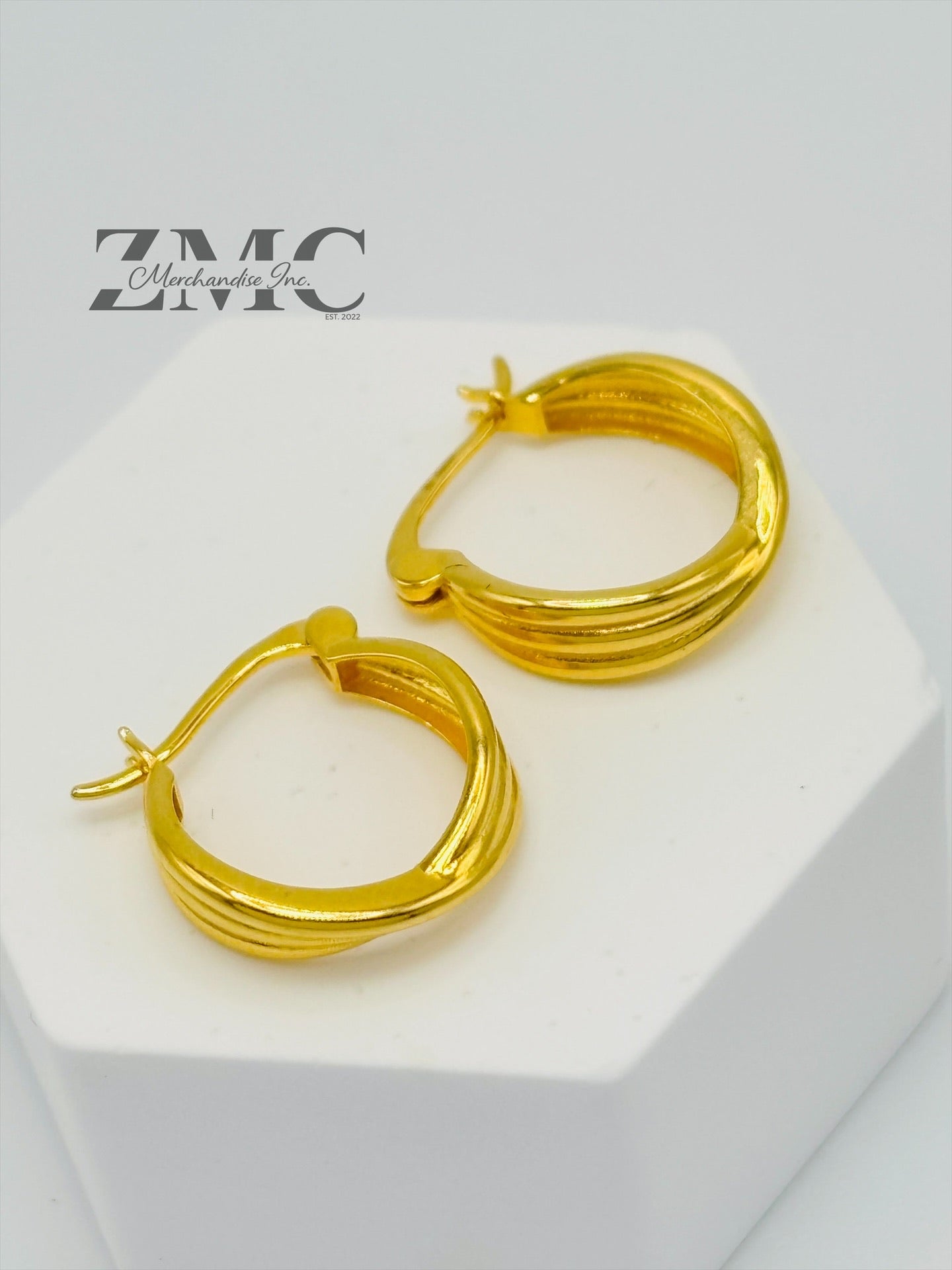 18k Gold Line Loop Earrings