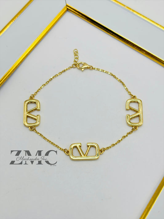 18K Gold V Attached Bracelet